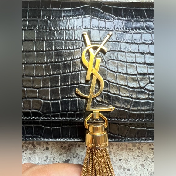 Saint Laurent Kate Medium Tassel in Crocodile Embossed Black Leather - Picture 4 of 15